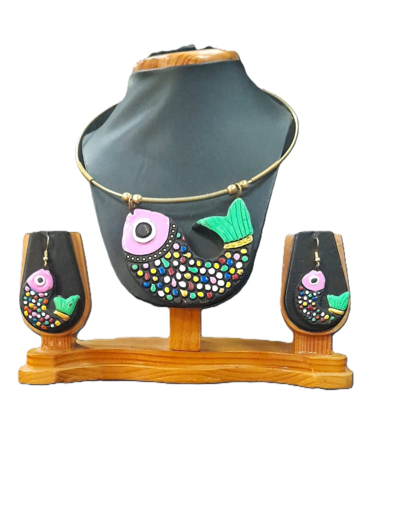 Dokra terracotta necklace with earings view 2