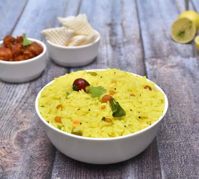 Lemon rice with potato fry