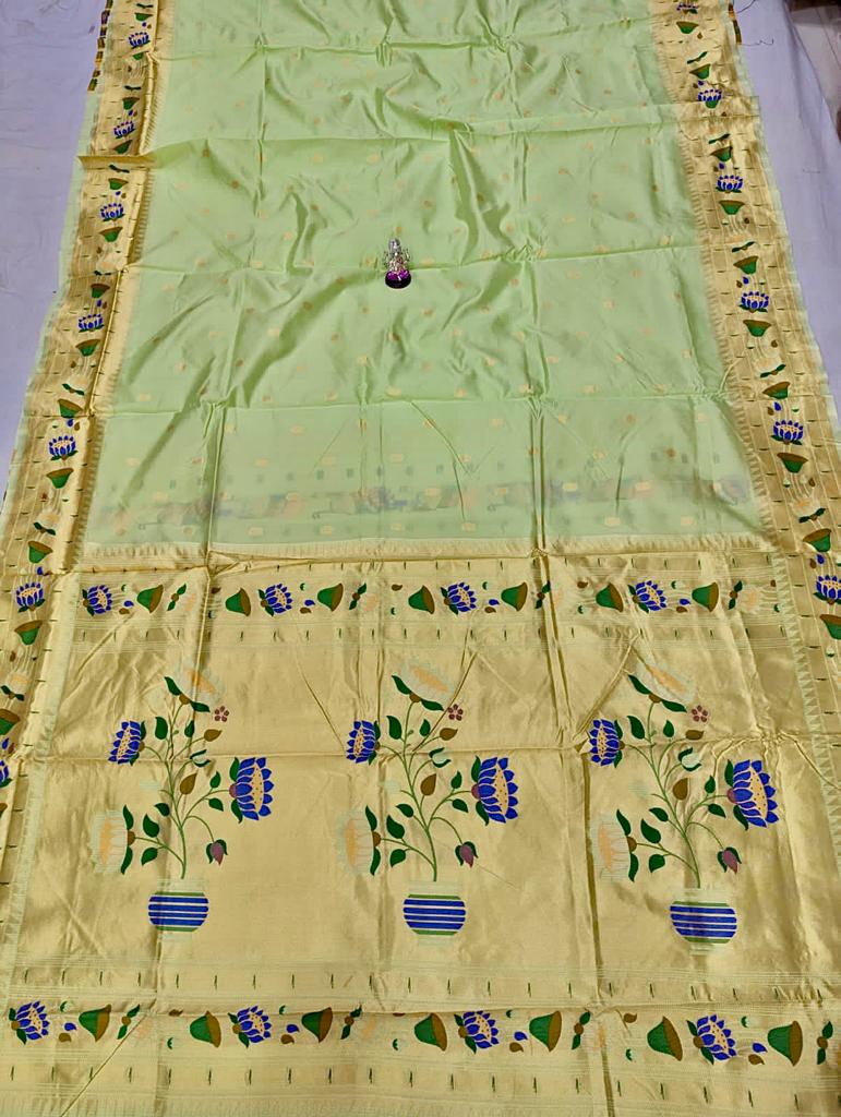 Payal Lotus Border Paithani Soft Tana Silk Sarees view 2