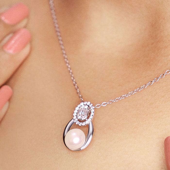 Silver Elegant Pearl Pendant with Chain view 2