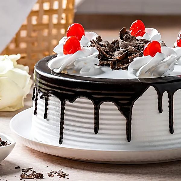 Black Forest Cake Half Kg view 2