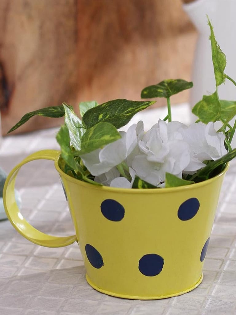 Modern Pots & Planters view 2