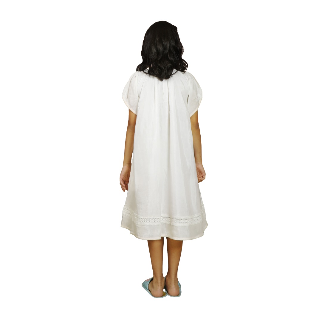 DE CHEVALERiE en Rouge - Ashter Rose Nightdress- White 5- 6 Years view 2