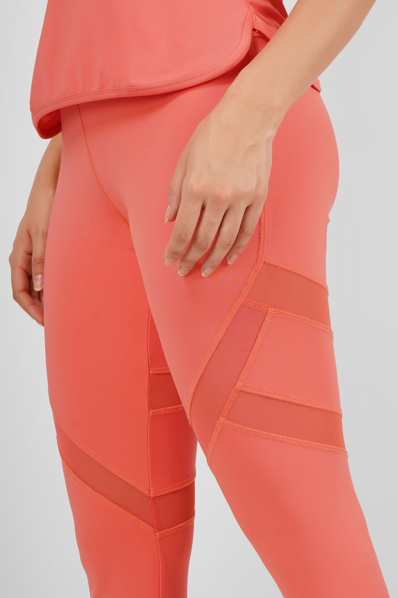 Leggings With Net Window