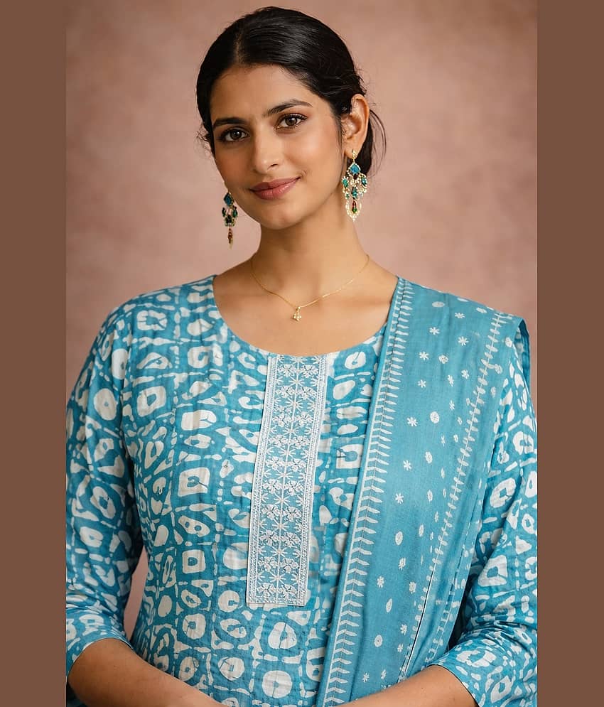Aarika Women Cotton Embroidered Straight Kurti With Pants ( Teal ) view 2