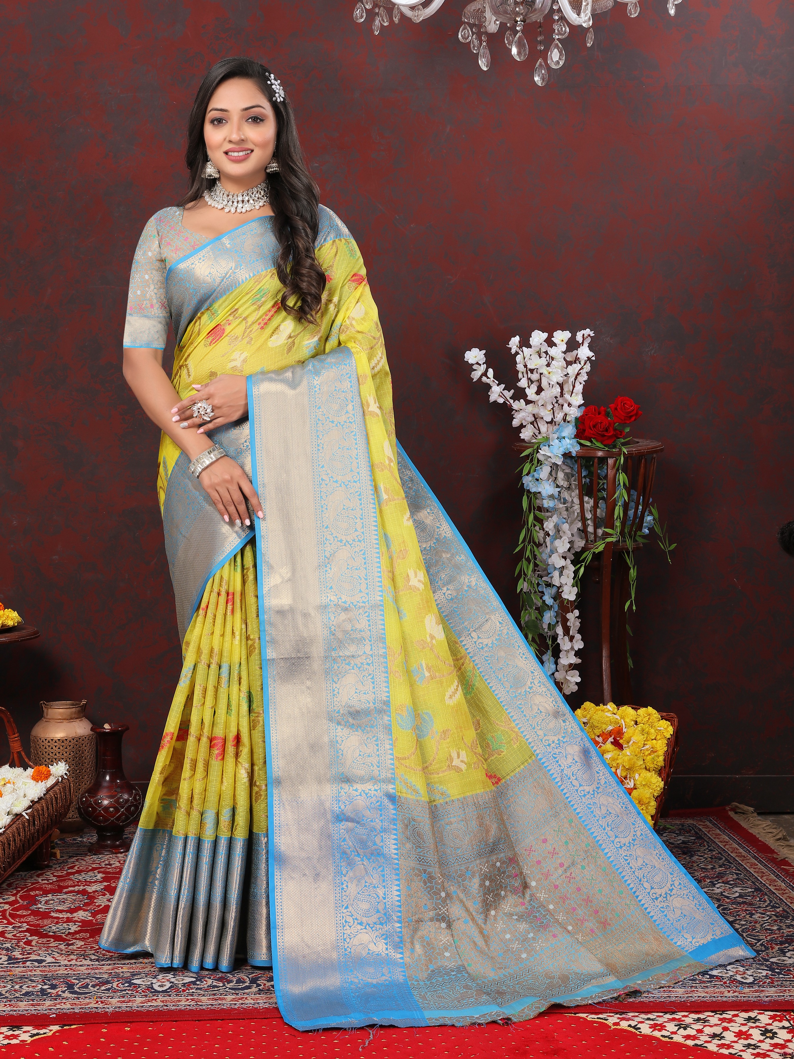 Yavira silk Women's Yellow Handwoven Silk Saree view 2
