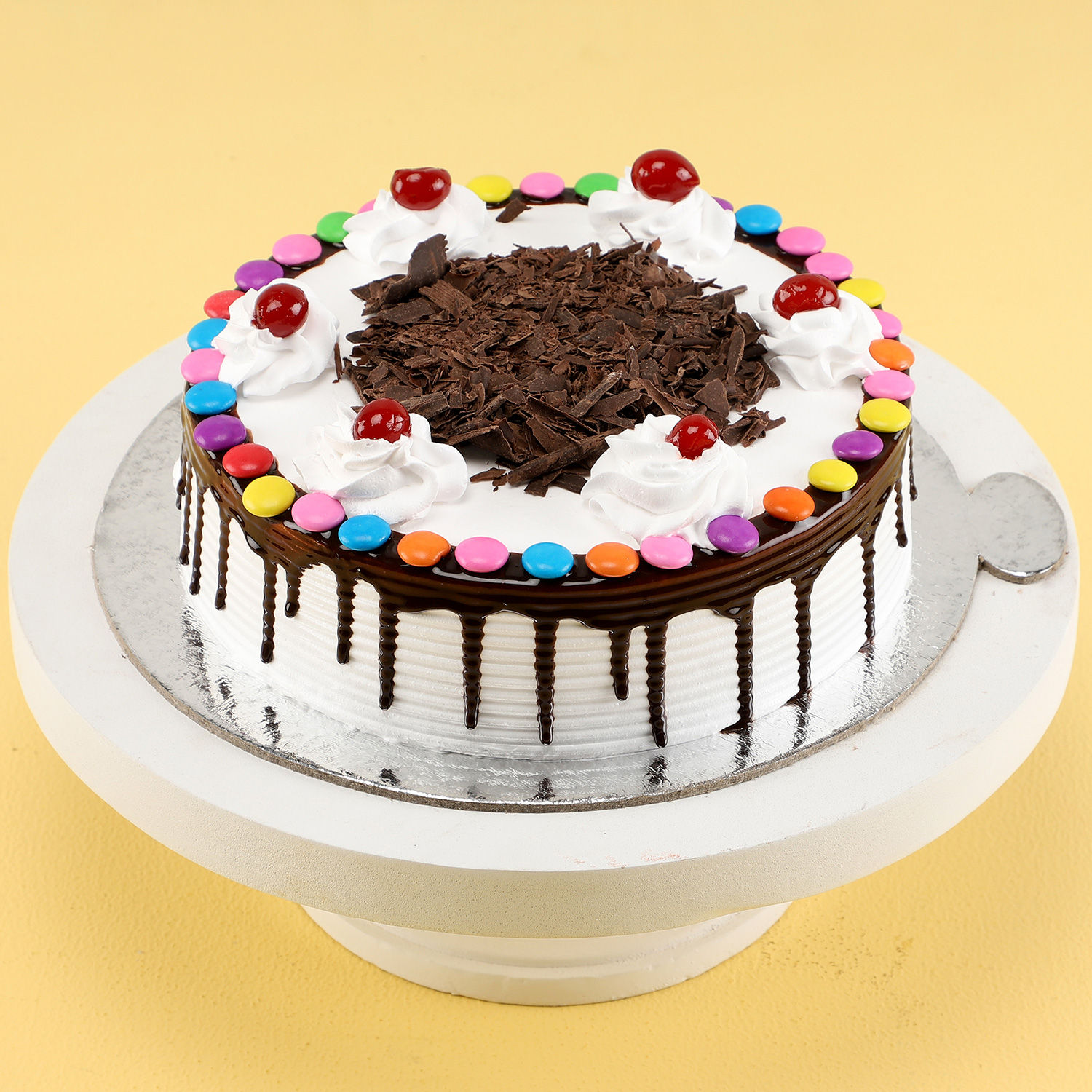 Gems On Top Black Forest Cake Half Kg view 2