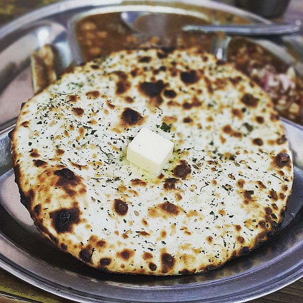 Paneer chur chur naan thali