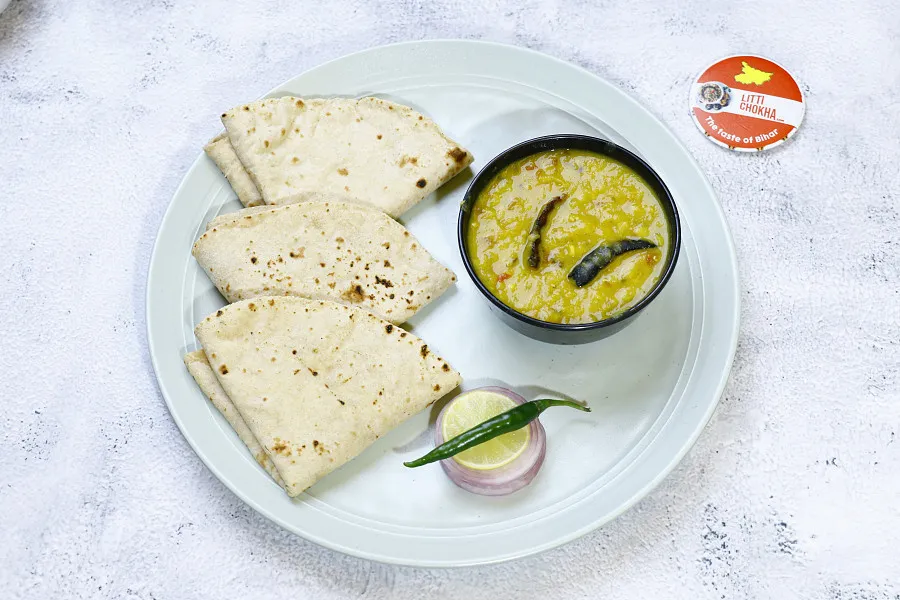 3 Roti With Dal Tadka