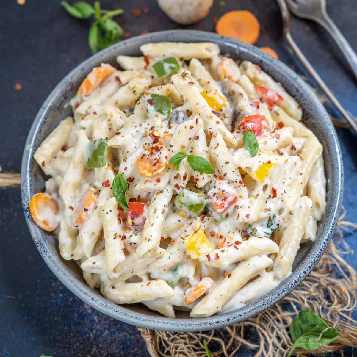 White double cheese pasta