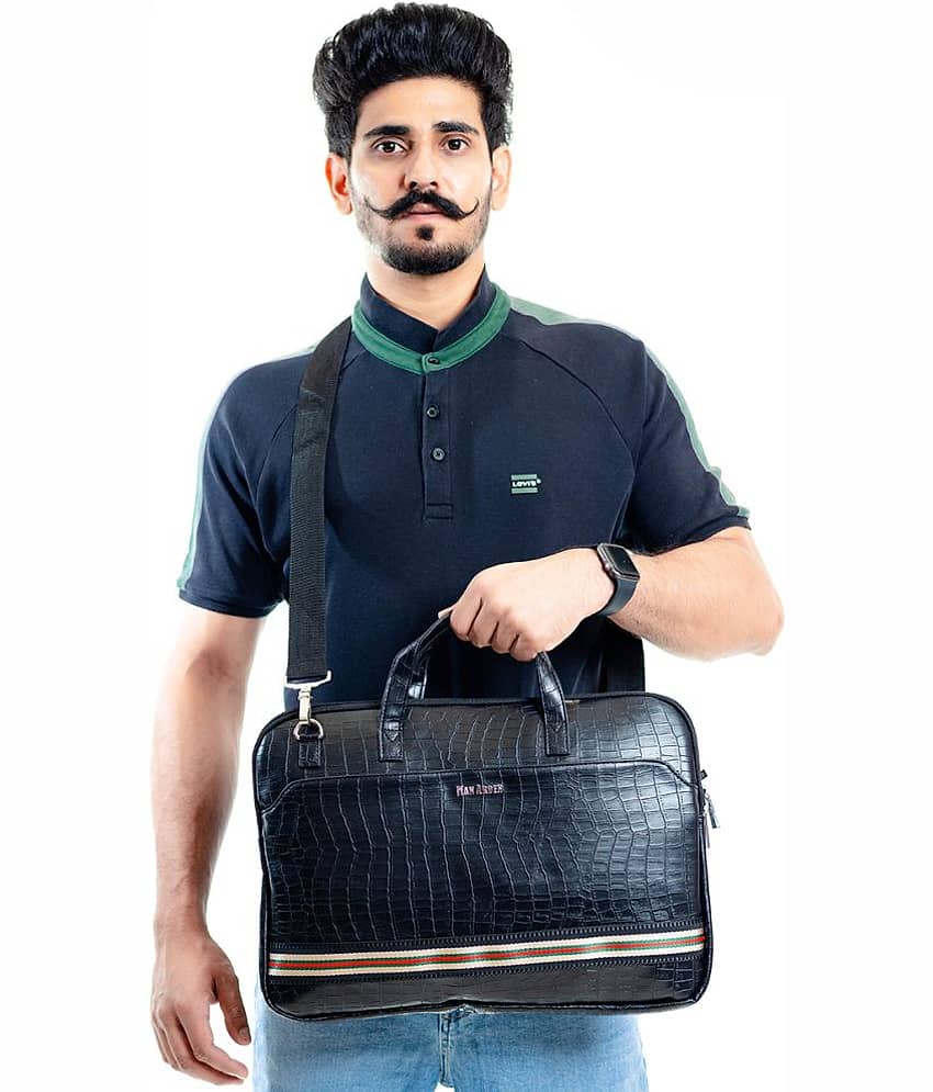 Man Arden 14 Ltrs Black Laptop Bags view 2