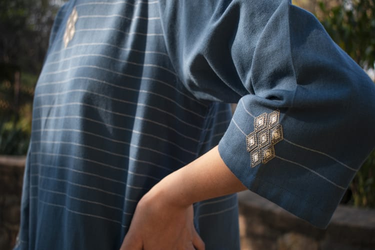 Akriti Blue Handwoven Extra-Weft round neck kurta view 2