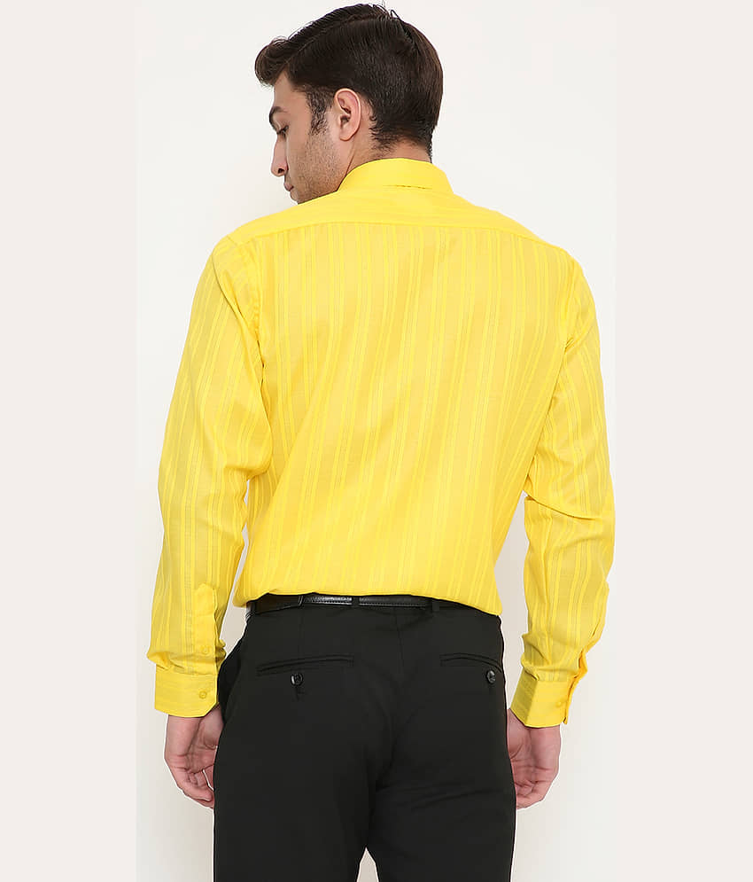 Maharaja Cotton Blend Slim Fit Full Sleeves Men's Formal Shirt - Yellow ( Pack of 1 ) view 2