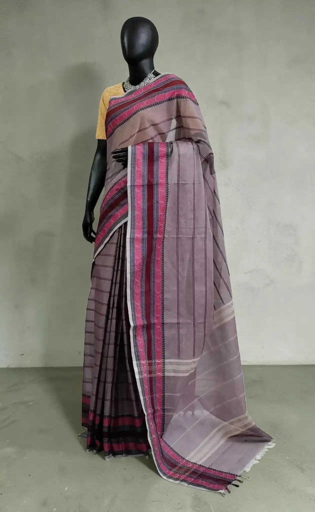 Handwoven Kanchipuram Cotton-Silk Saree in Mauve Pink with Woven Borders view 2