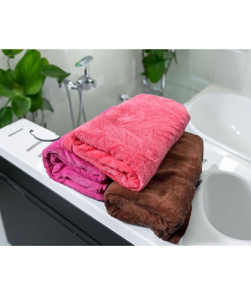 Finesse Decor Pack of 3 Microfibre Below 300 -GSM Bath Towel ( Pink ) view 2