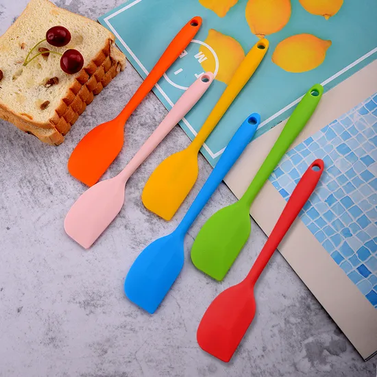 Premium Silicone Cake Spatula Heat-Resistant & Flexible Baking Tool