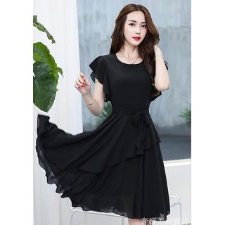 Elizy Women Black Plain Flair Georgatte Midi Dress view 2