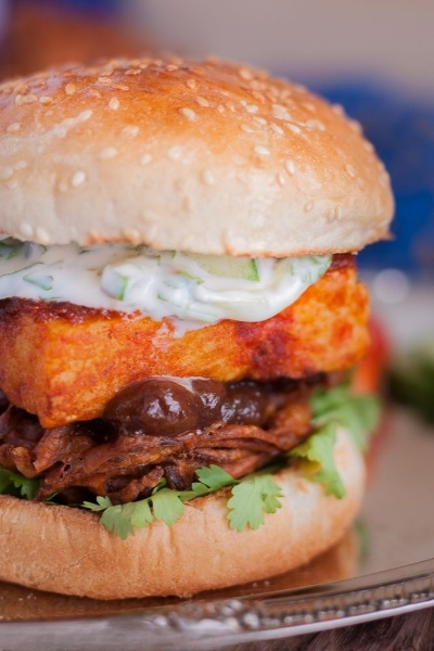 Crunchy paneer burger