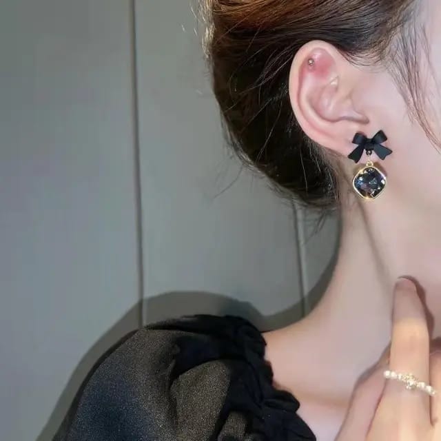 Chic Black Bow & Square Crystal Dangle Earrings for Women view 2
