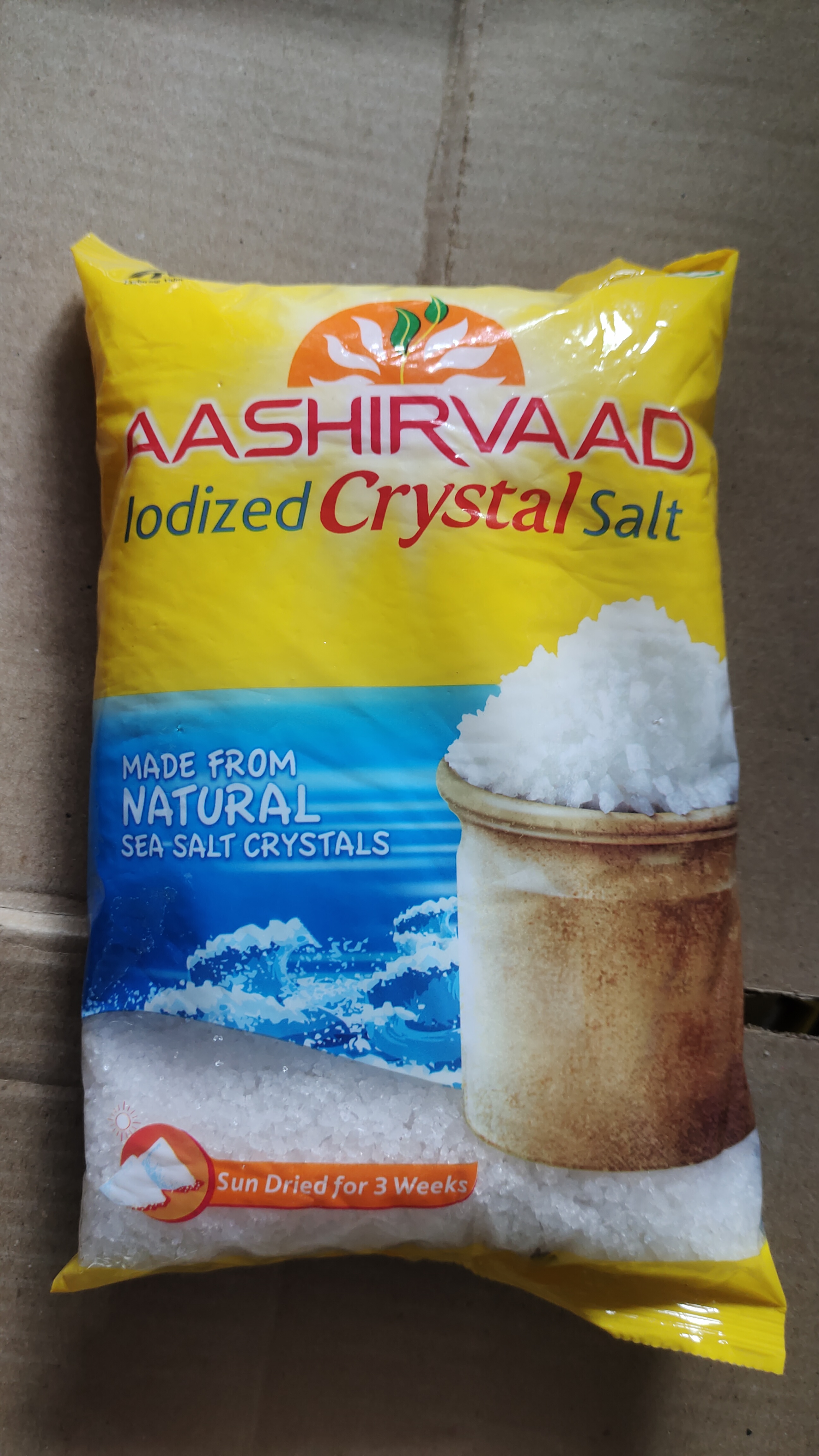 Aashirvaad Iodized Crystal Salt