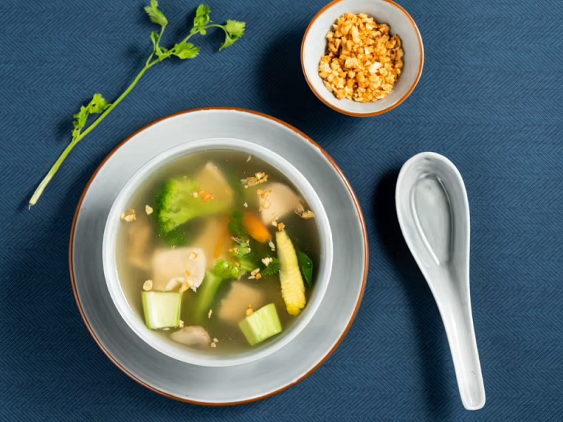 Chicken clear soup