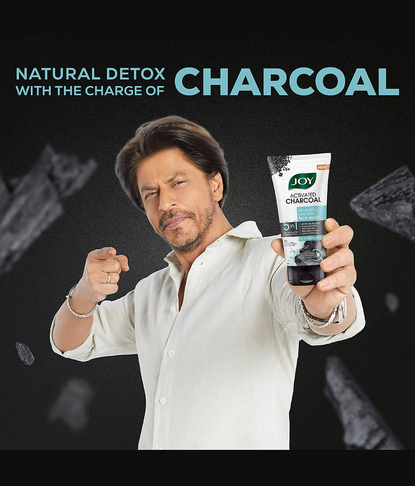 Joy Activated Charcoal Face Wash for Oily Skin Controls Oil & Removes Dirt & Blackheads 150ml (Pack of 1) view 2
