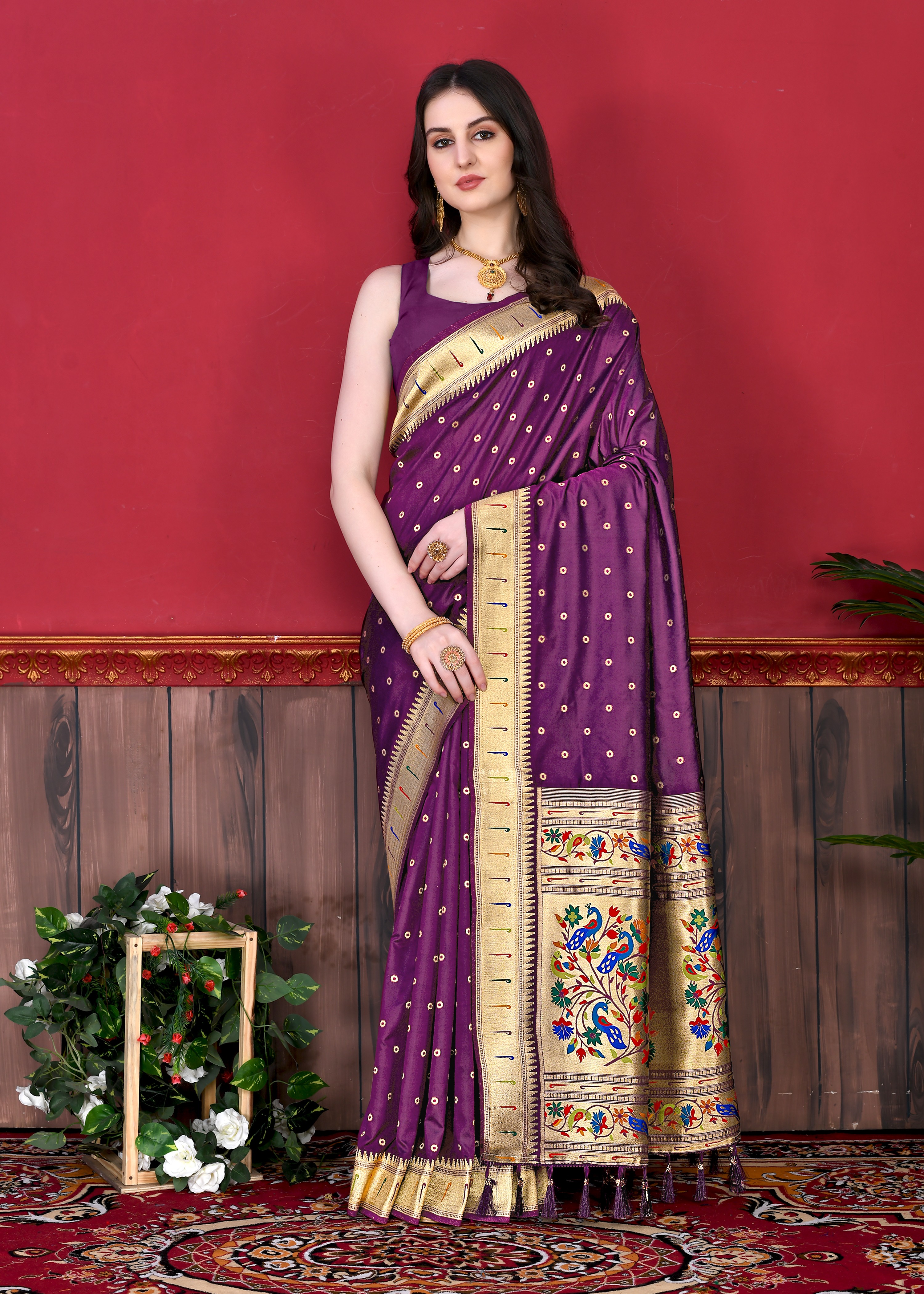 Yavira silk Women's Wine Handwoven Jacquard Saree