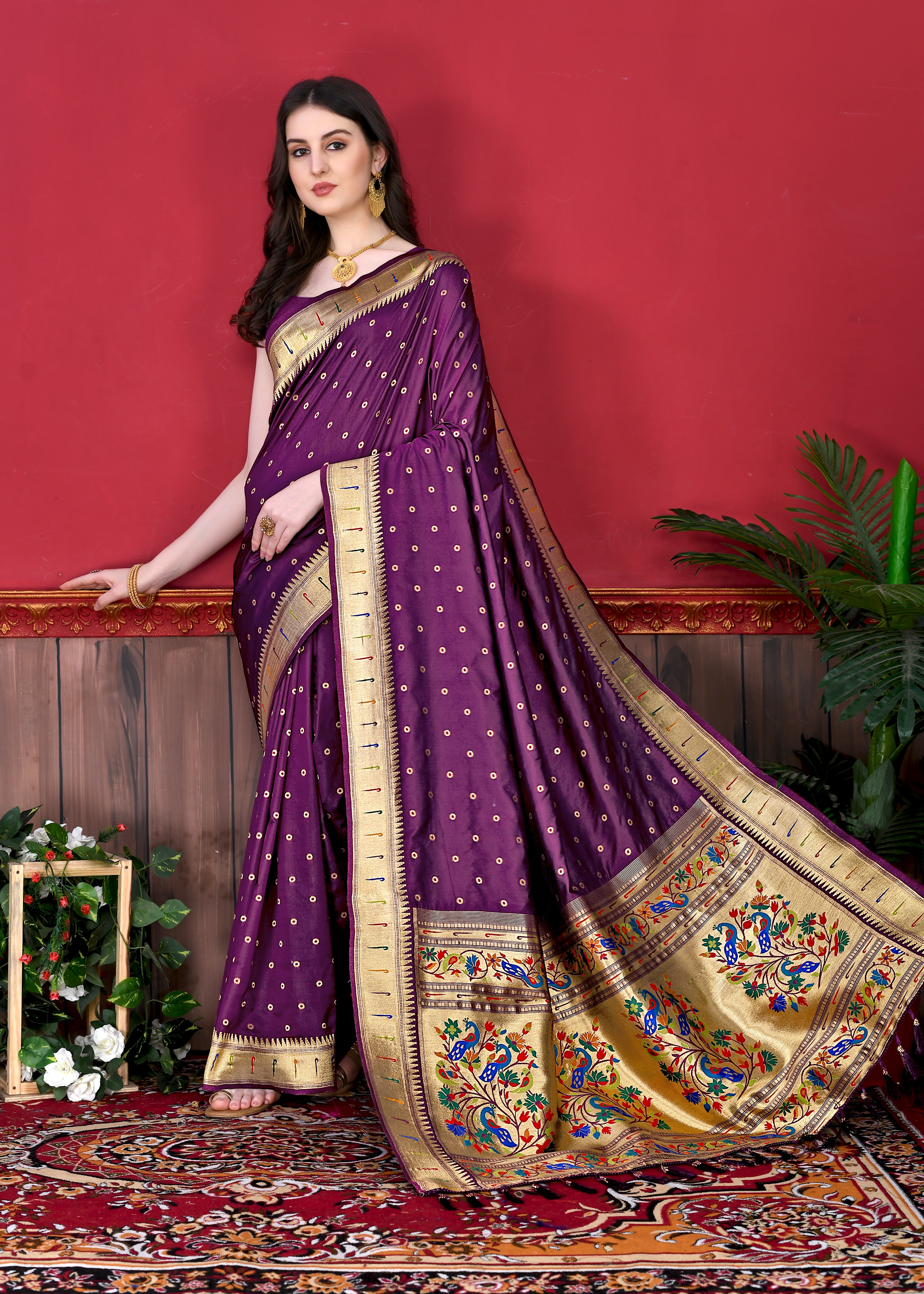 Yavira silk Women's Wine Handwoven Jacquard Saree view 2