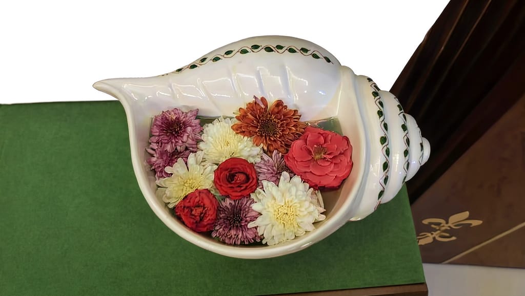 Terracotta Decorative Flower Design Sangu urli with Stand view 2