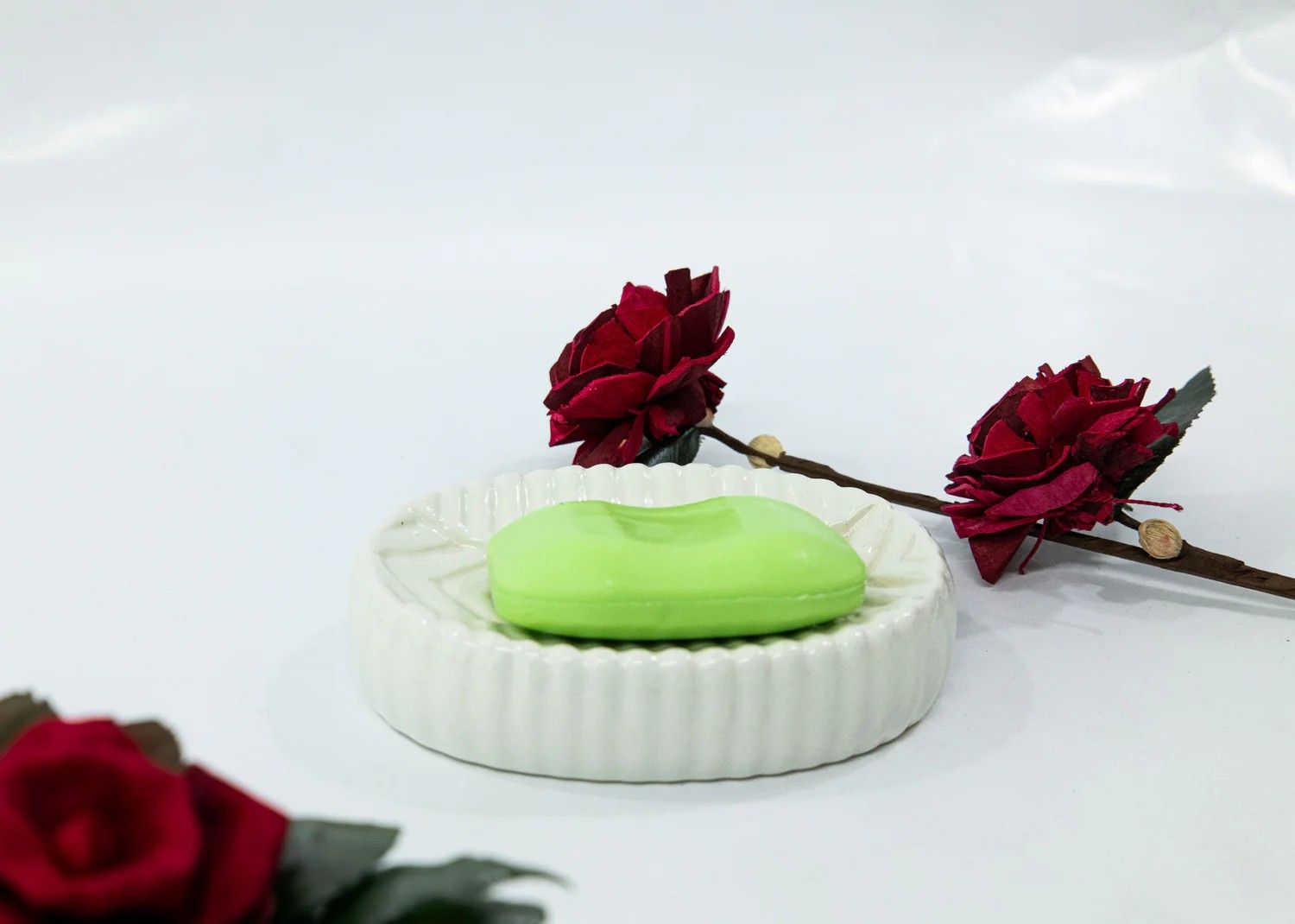 Elegant Ceramic White Soap Dish Tray view 2