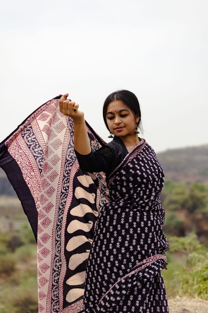 Kaisori Nandana Genda handblockprinted cotton saree view 2
