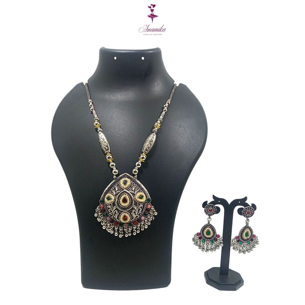 ANAMIKA Luxury Handcrafted Necklace Jewellery Set with Ear Rings, Oxidized, Oval Pendant, Red and Green view 2