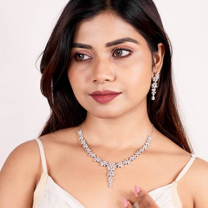 Silver Royal Necklace Set view 2