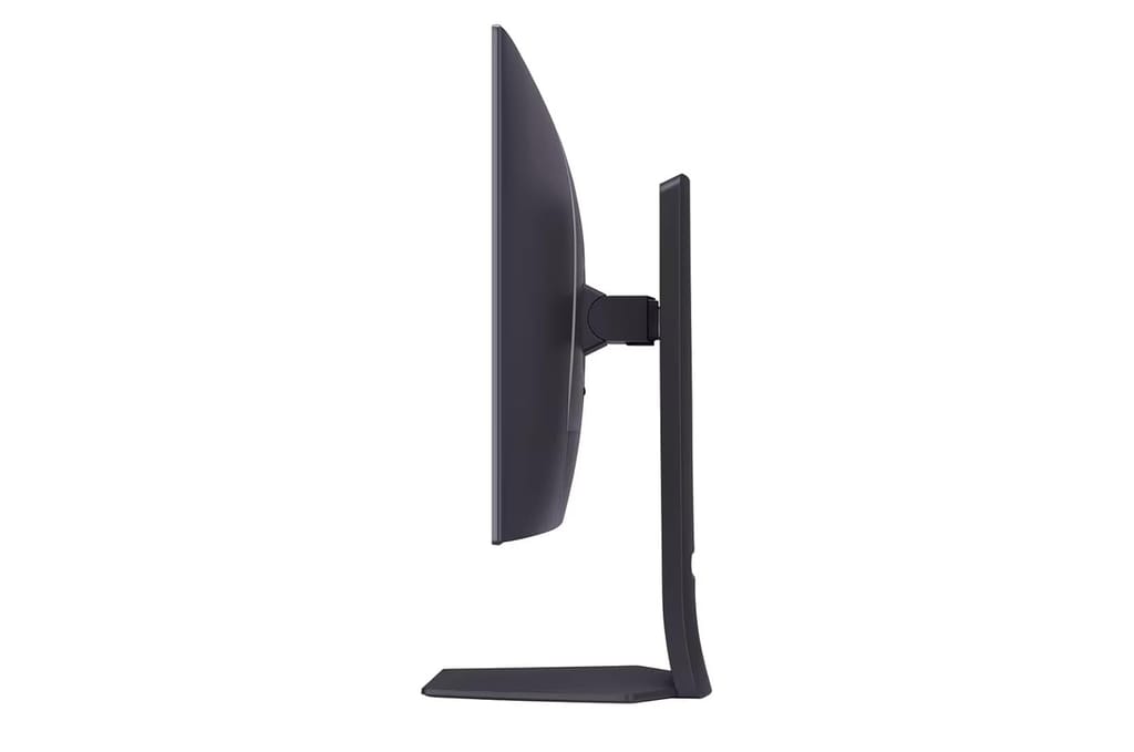 LG 32GS95UE 32" UltraGear™ 240Hz Refresh Rate, AMD FreeSync™ Premium Pro, UHD OLED AGLR & Low Reflection Display Gaming Monitor view 2