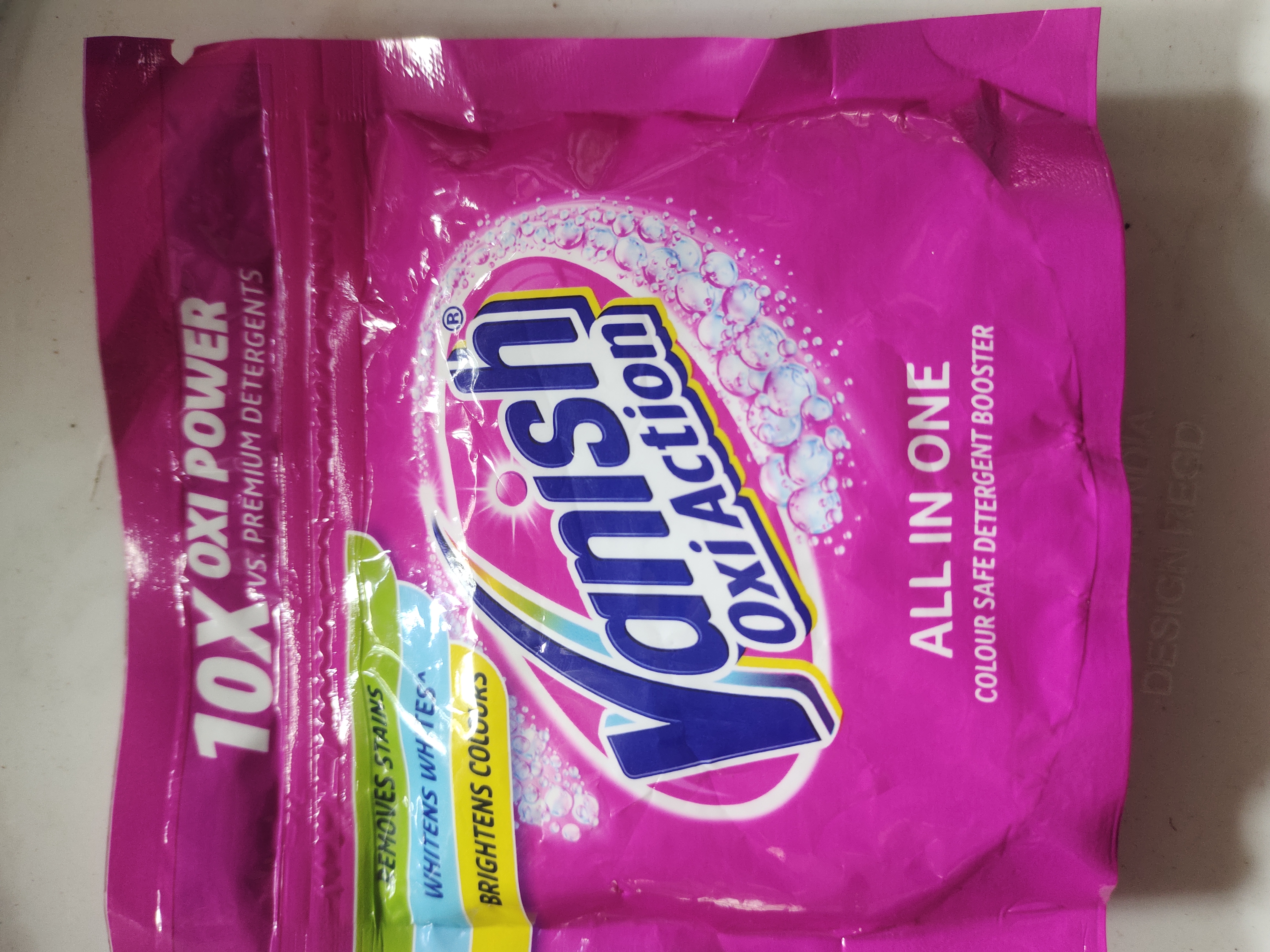 Vanish oxi action all in one colour safe detergent booster