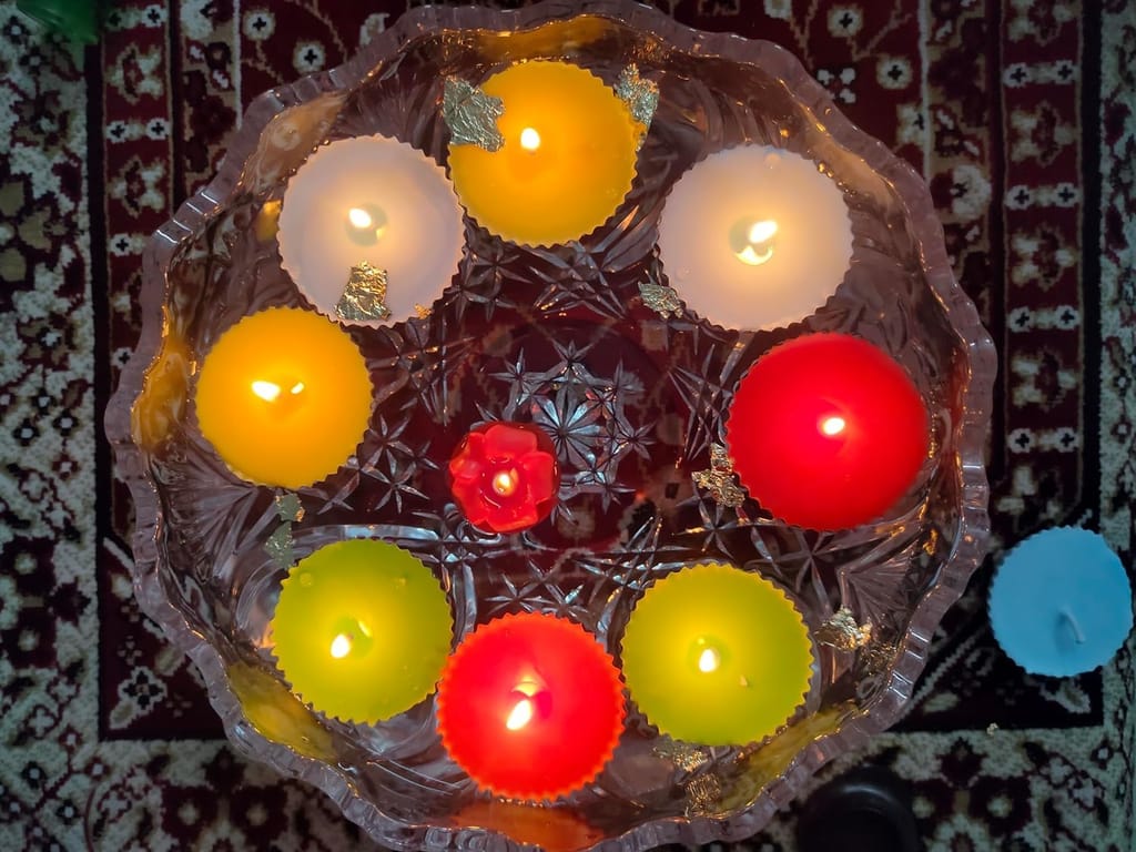 Floating Candle Set of 8 Candle | Diwali Candle SOYA Wax Candle | Organic Candle | Best for Diwali with fragnance (Pack of 8, Red-Green-Blue-Yellow) view 2