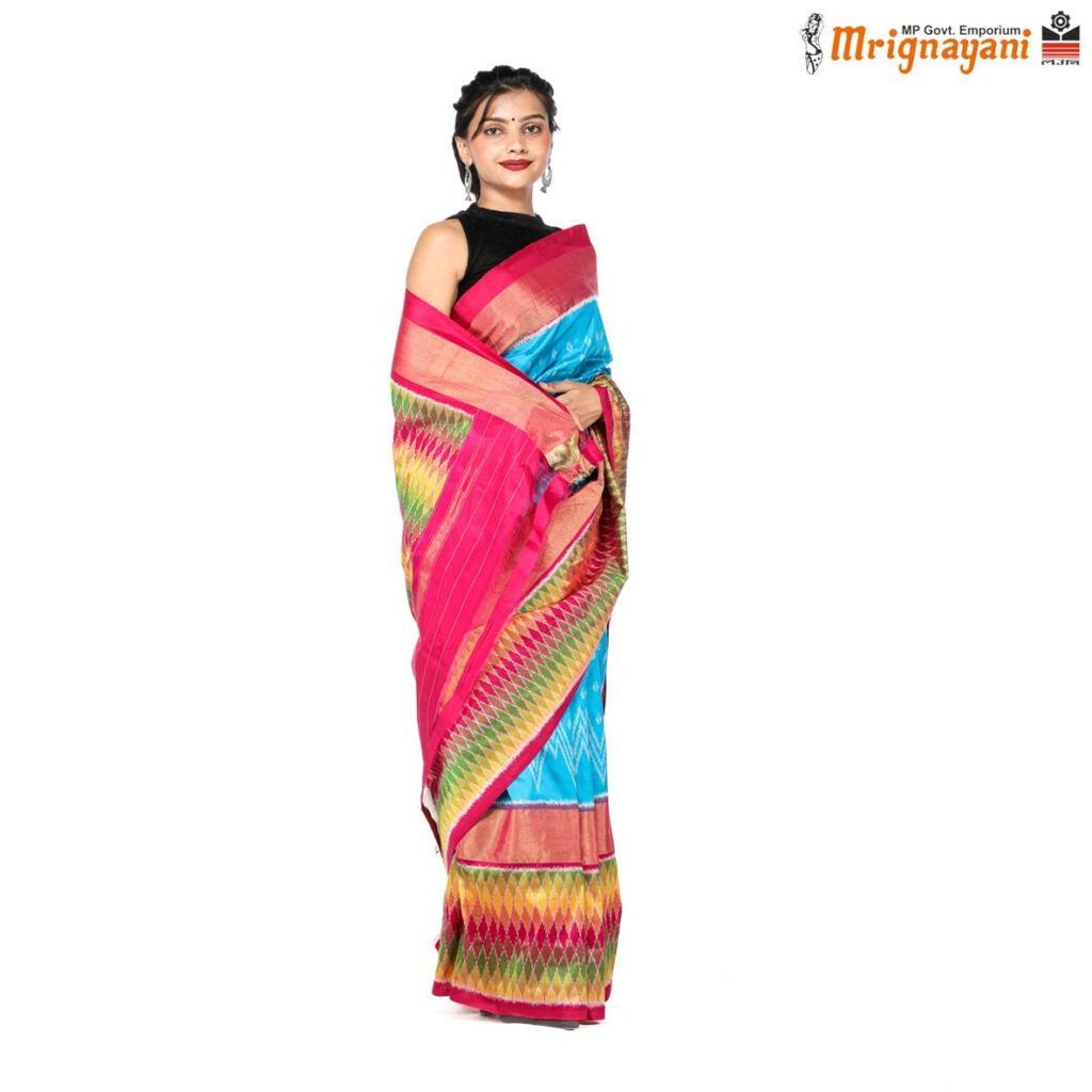 HANDLOOM IKKAT PATOLA PURE SILK SAREE WITH BLOUSE (SKU - 1SSP05230422, SAREE-1111) view 2