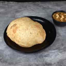 Chana Batura