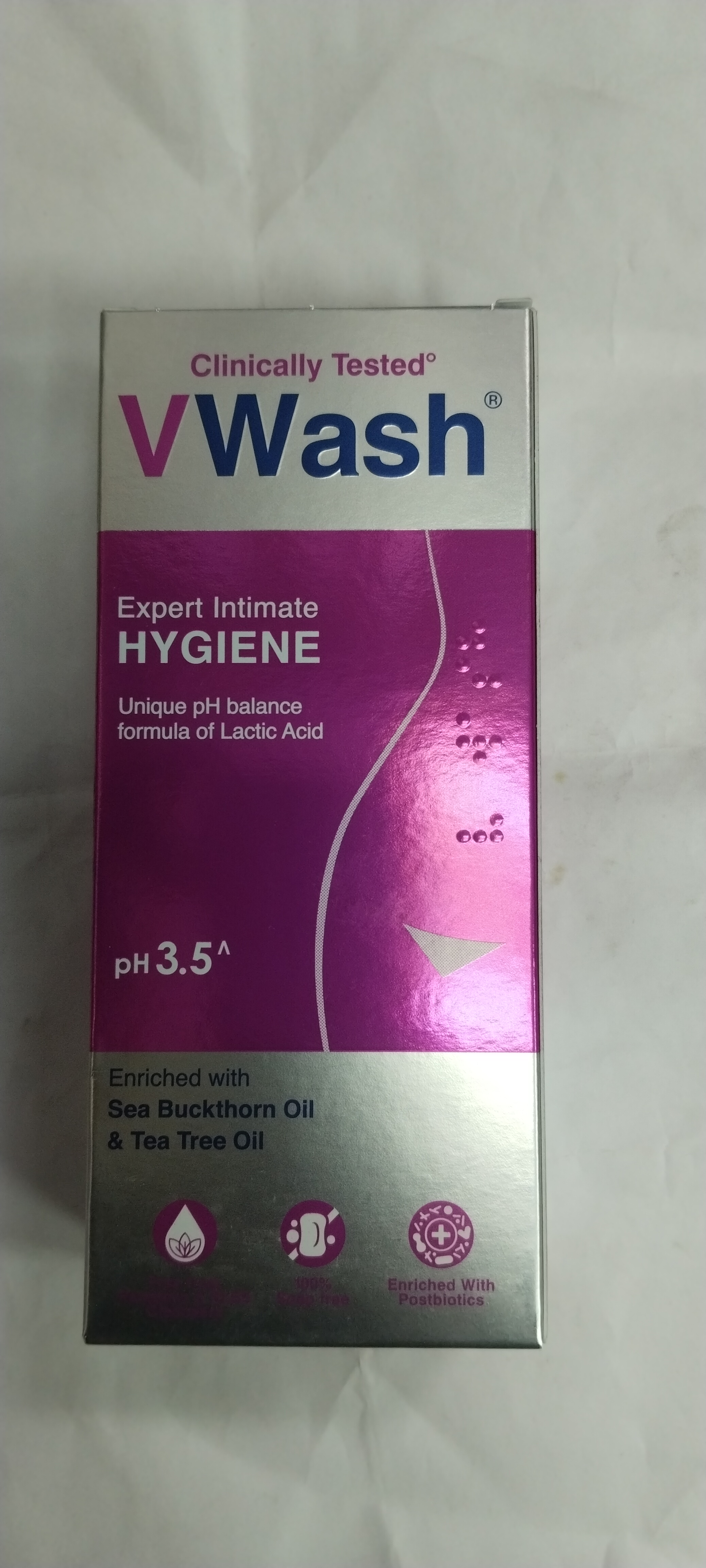 Vwash® Expert intimate Hygiene Unique ph balance Formula of lactic acid Ph 3.5^