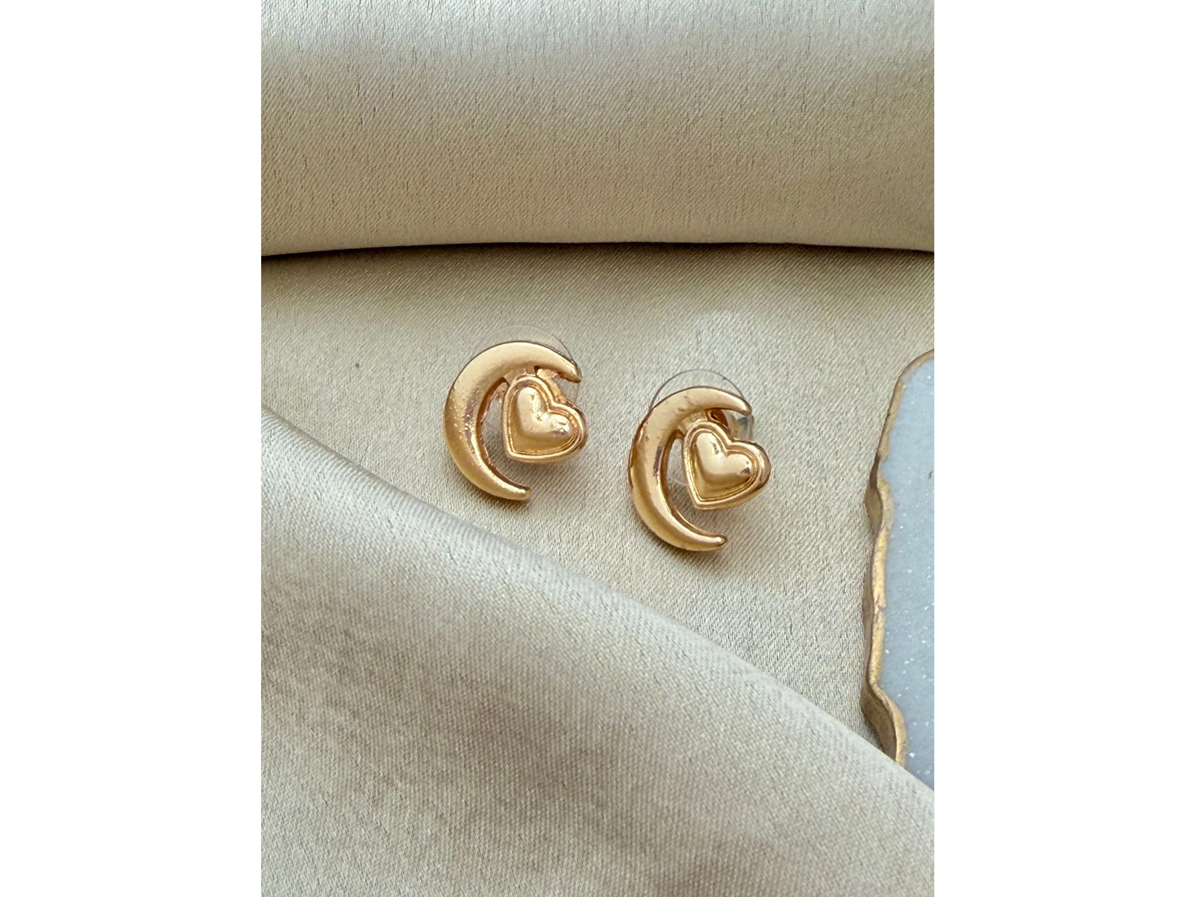 Ishkaara Golden Moon Heart Necklace Set view 2