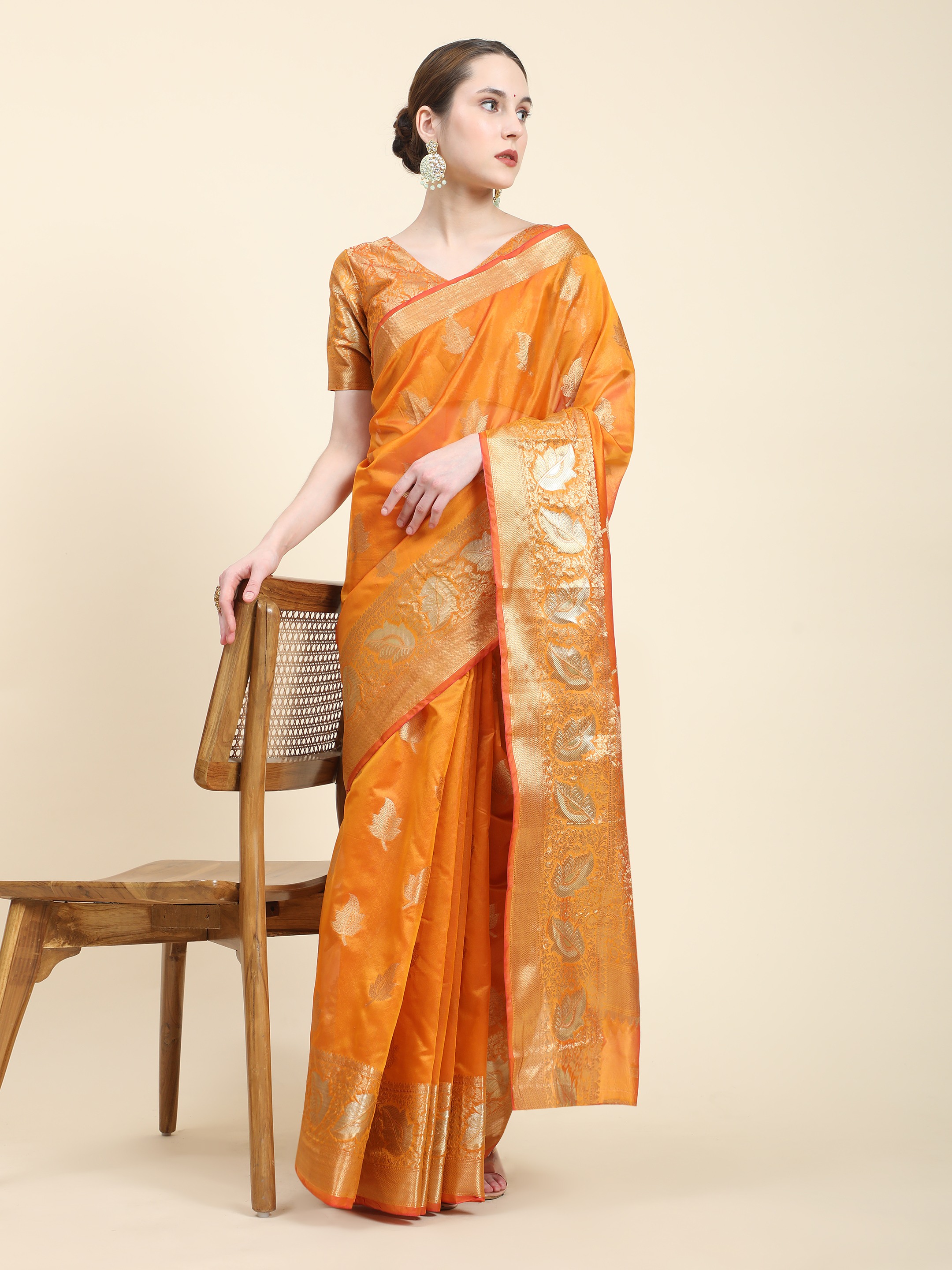 Yavira silk Women's Orange Printed Jacquard Saree view 2