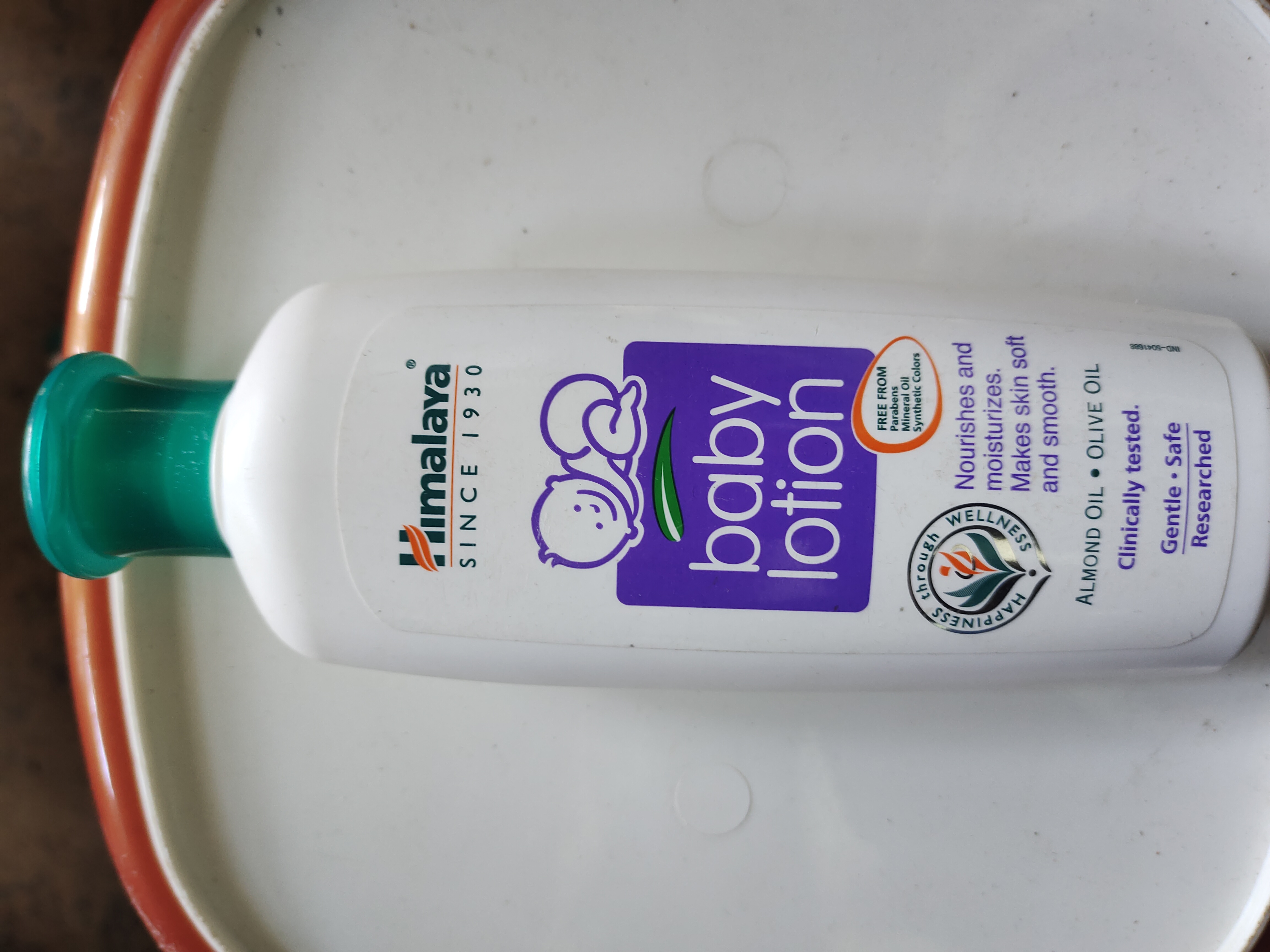 Himalaya baby lotion almond oil - olive oil
