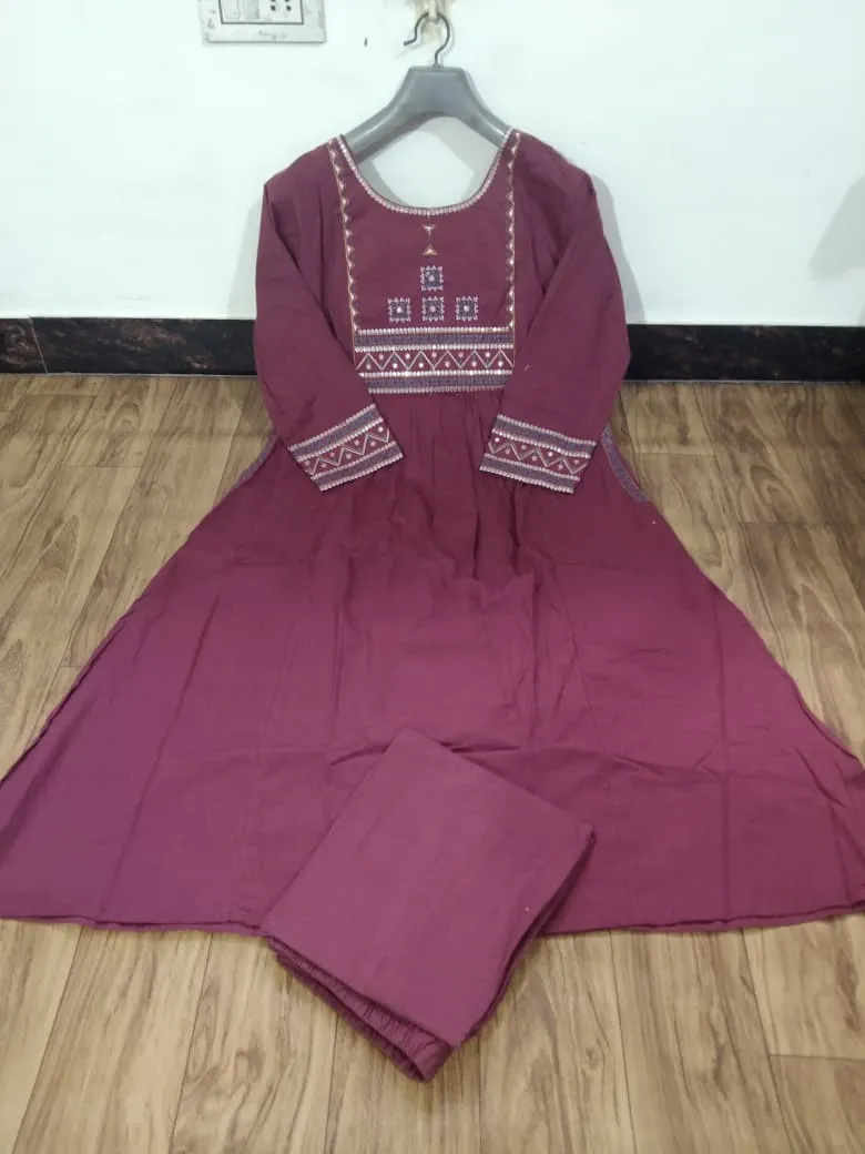 Step into style with this graceful kurta pant set view 2