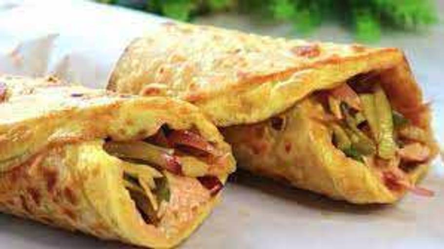 Single Egg Paratha Shawrma Roll
