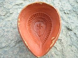 Decorative Clay Lamp (Diya)