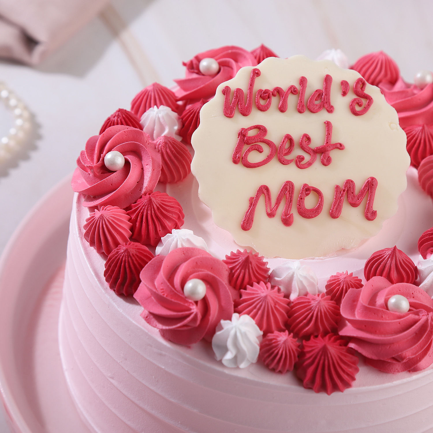 Blushing Love For Mom Cream Cake Half Kg view 2