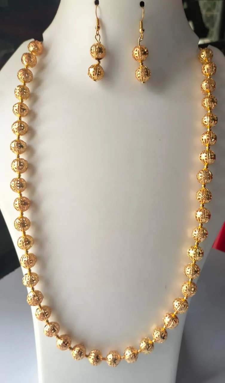 Golden Heritage Necklace Set view 2