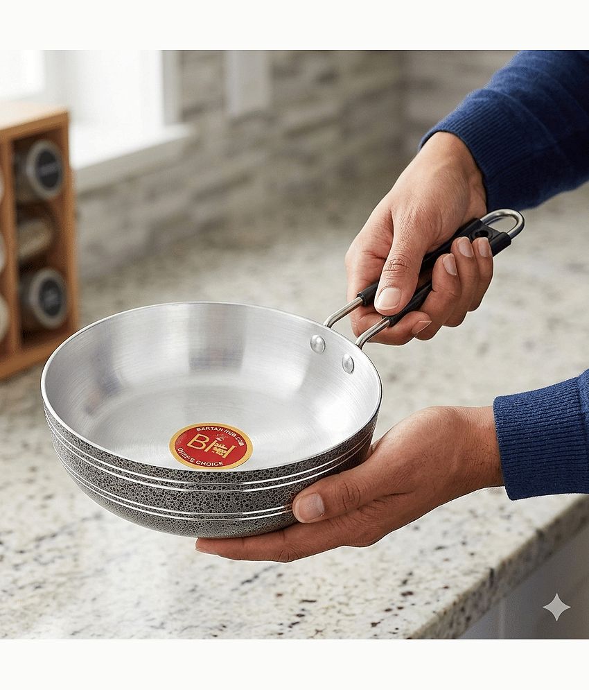 bartan hub Frying Pan Enamle Aluminium Fry Pan Heavy Bottom without Lid 22 cm Diameter 1 Ltr