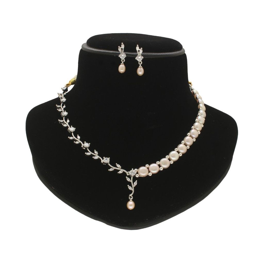 The Classic Princess Pearl Necklace Set view 2