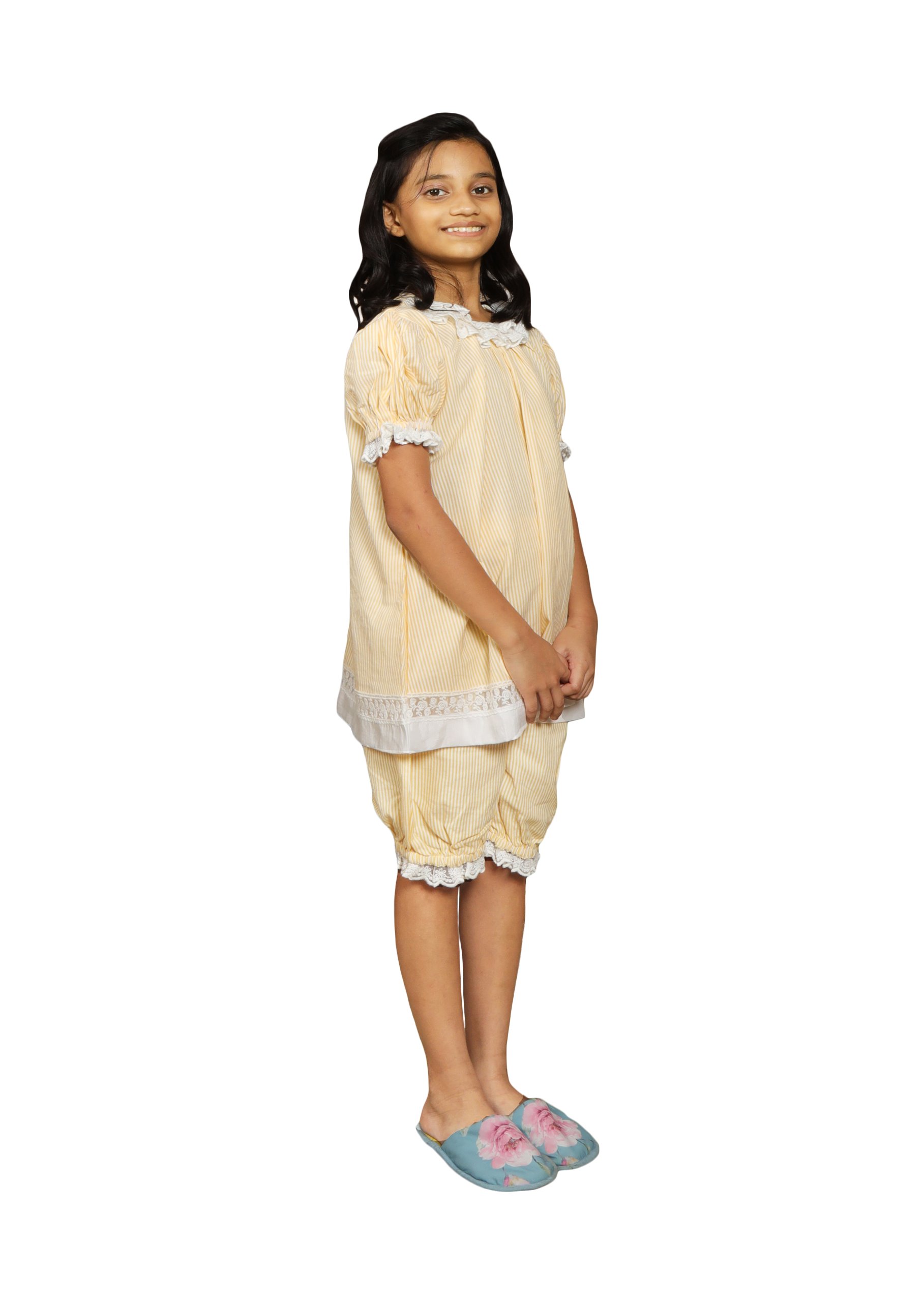 DE CHEVALERiE en Rouge - Imperial Sunflower Nightsuit - Yellow 4- 5 Years view 2